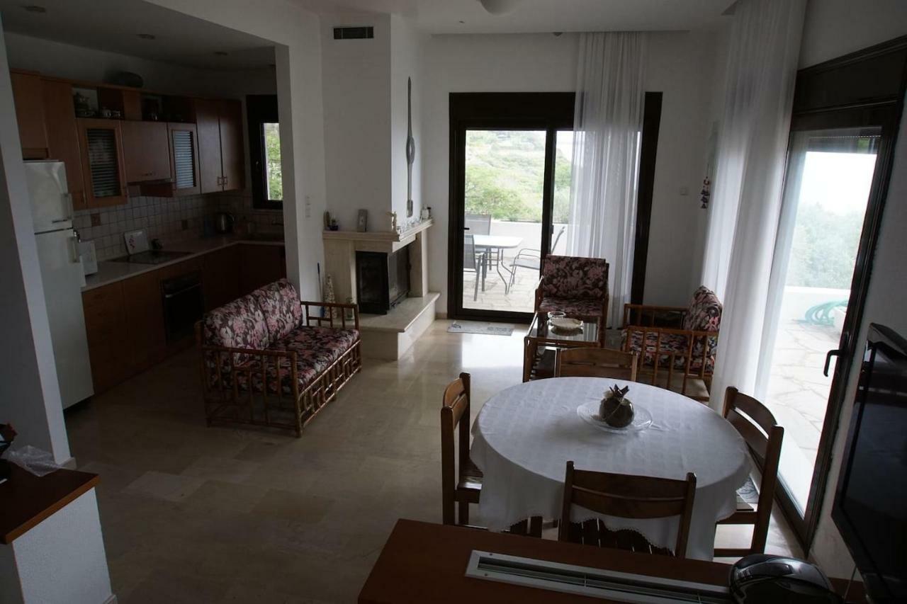Seaside Vila Platanitis Exterior photo