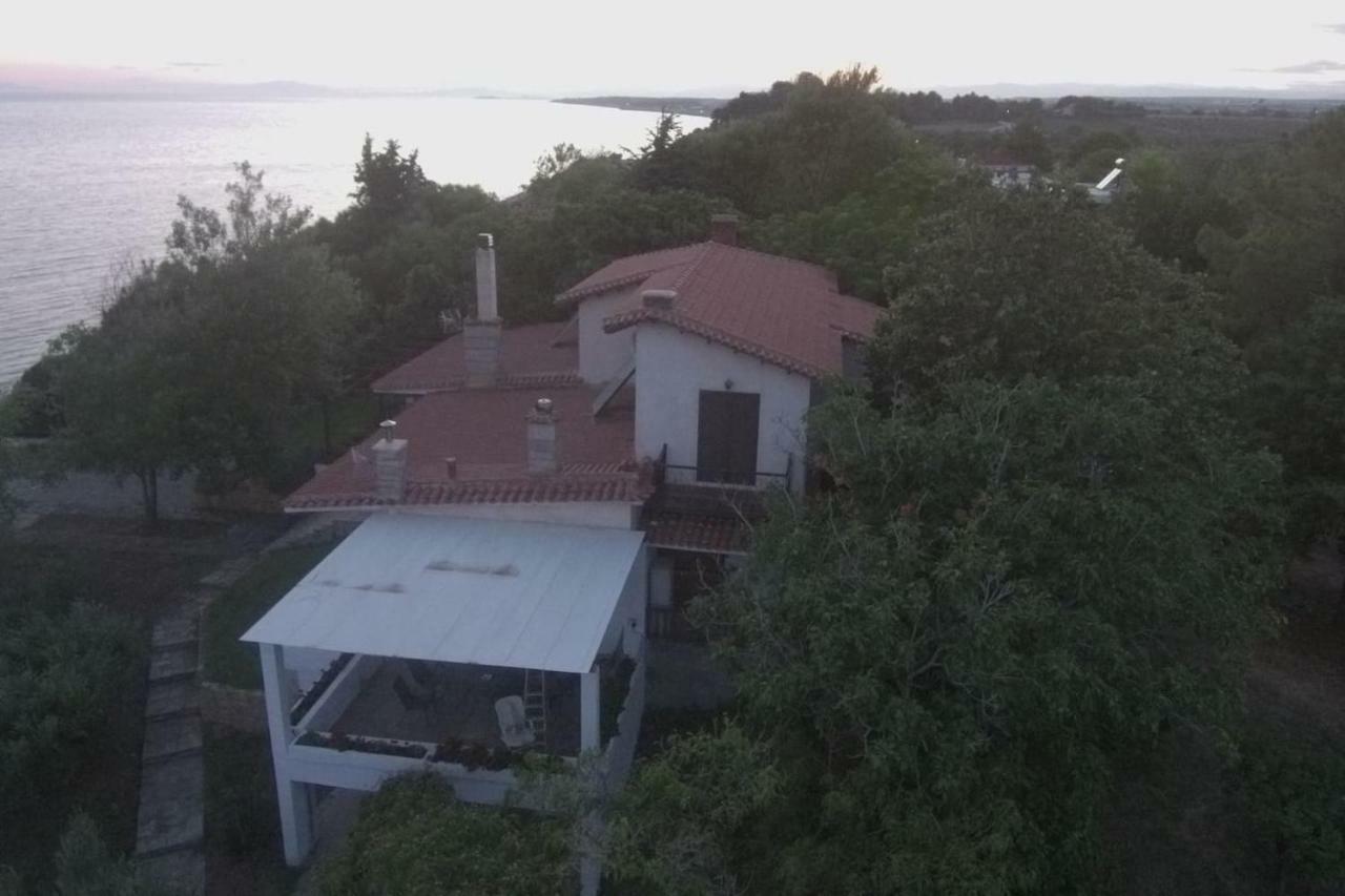 Seaside Vila Platanitis Exterior photo